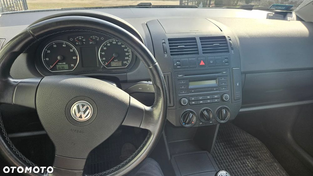 Volkswagen Polo 1.4 Comfortline - 5