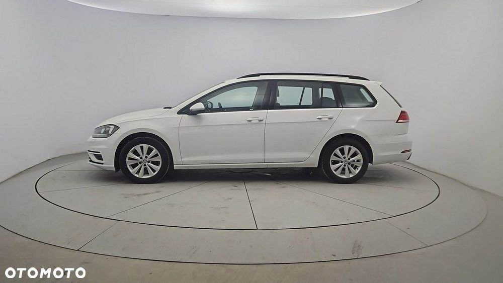 Volkswagen Golf - 2