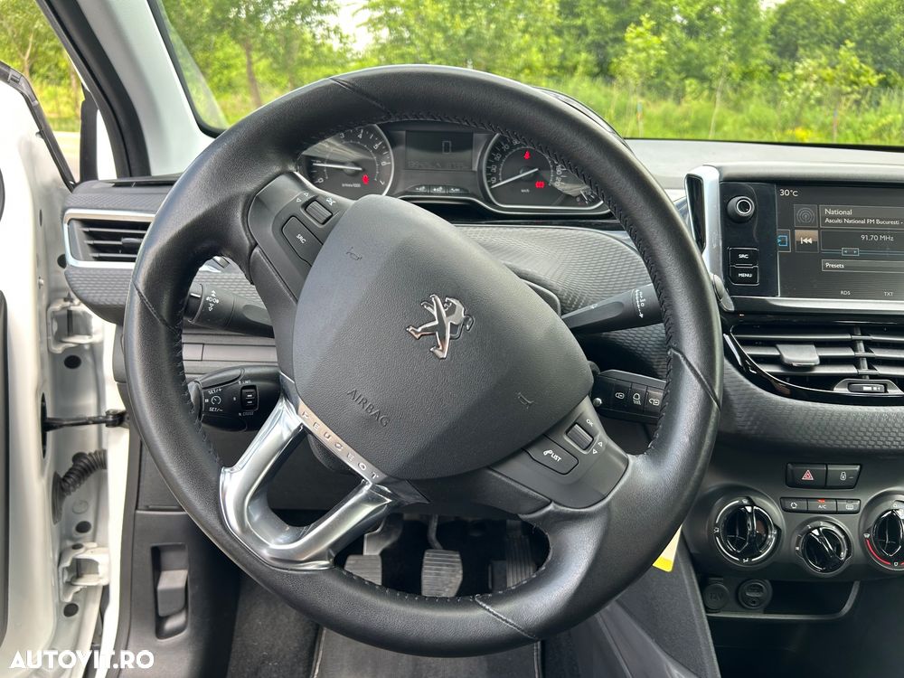Peugeot 2008 PureTech 82 Active - 13