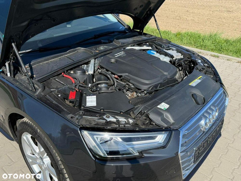 Audi A4 Limousine - 8