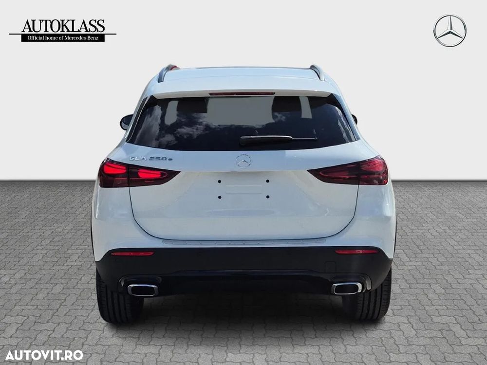 Mercedes-Benz GLA 250 e - 4