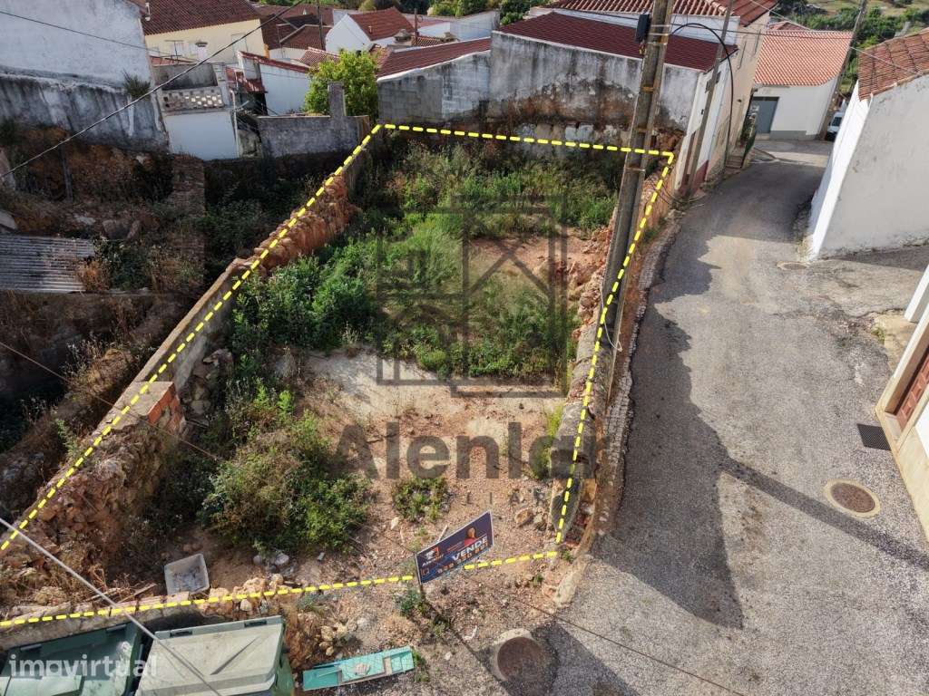 Moradia T3 para reconstrução TOTAL - Grande imagem: 2/11