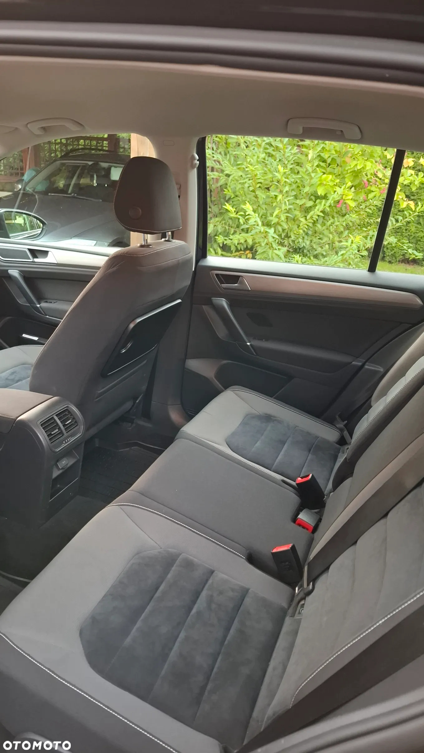 Volkswagen Golf Sportsvan 2.0 TDI SCR DSG Comfortline - 9