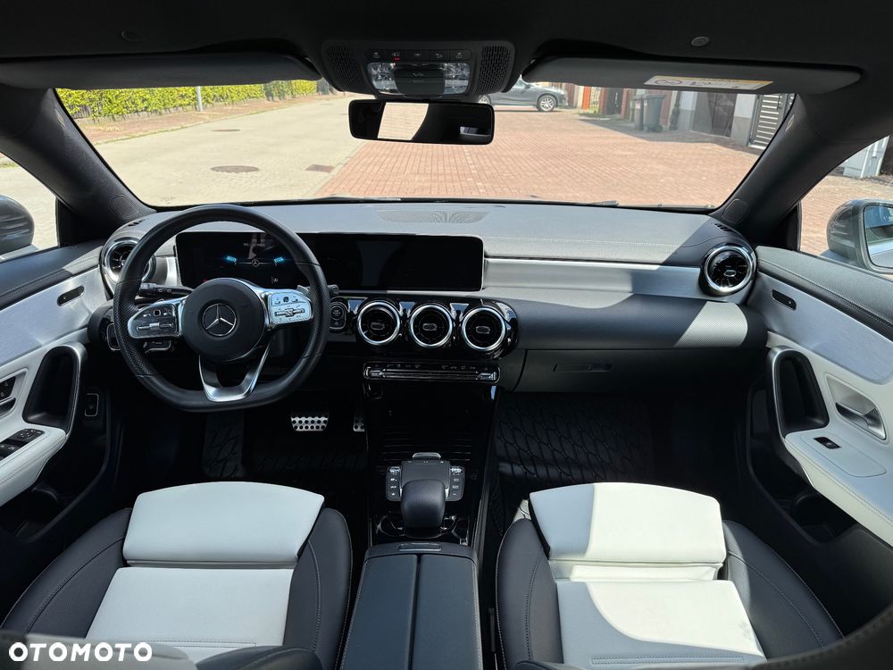 Mercedes-Benz CLA 220 d AMG Line 8G-DCT - 10