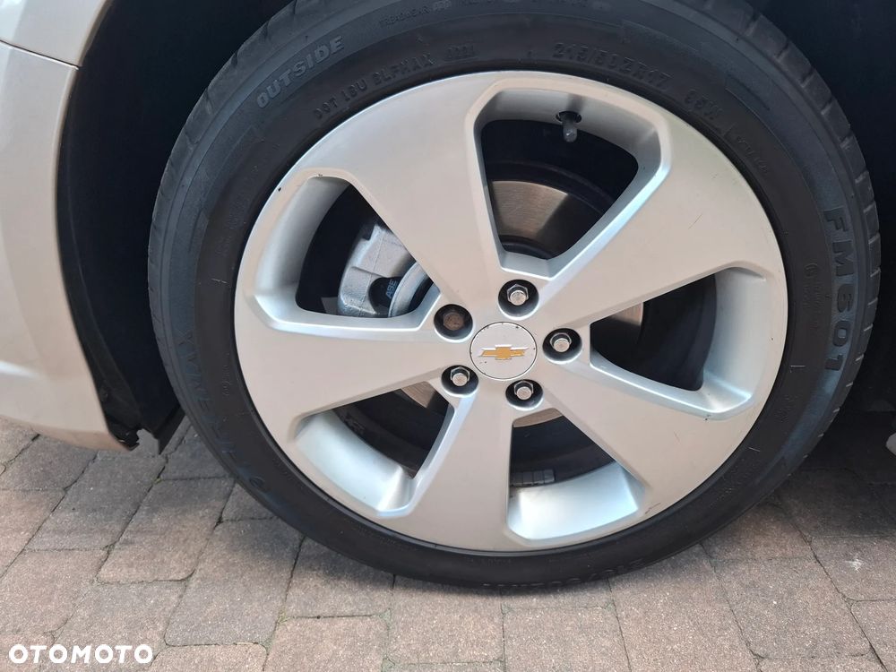 Chevrolet Cruze 1.6 LS - 11