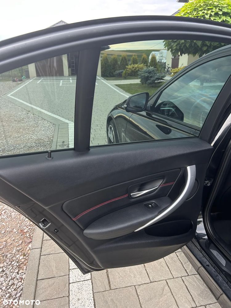 BMW Seria 3 - 29