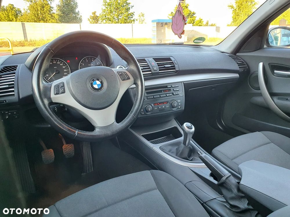 BMW Seria 1 - 17