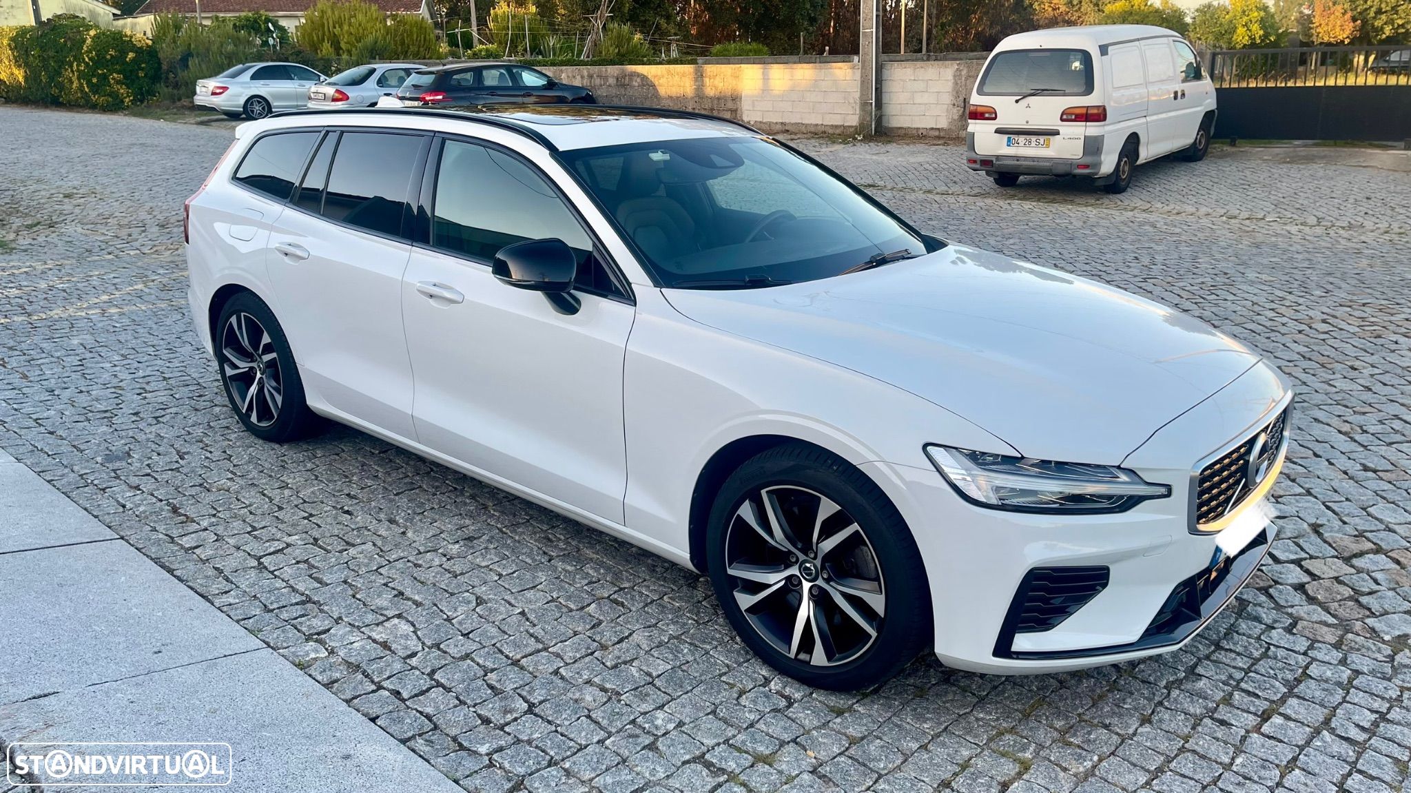 Volvo V60 2.0 T6 AWD TE R-Design - 1
