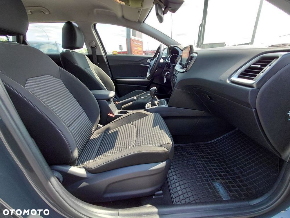 Kia Ceed 1.5 T-GDI M - 23