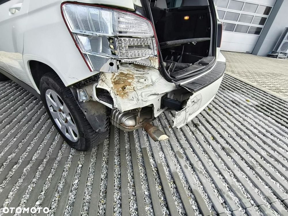 Mercedes-Benz GLK - 24