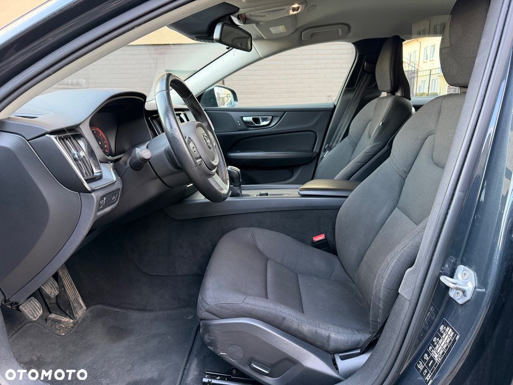 Volvo V60 D3 Summum - 32