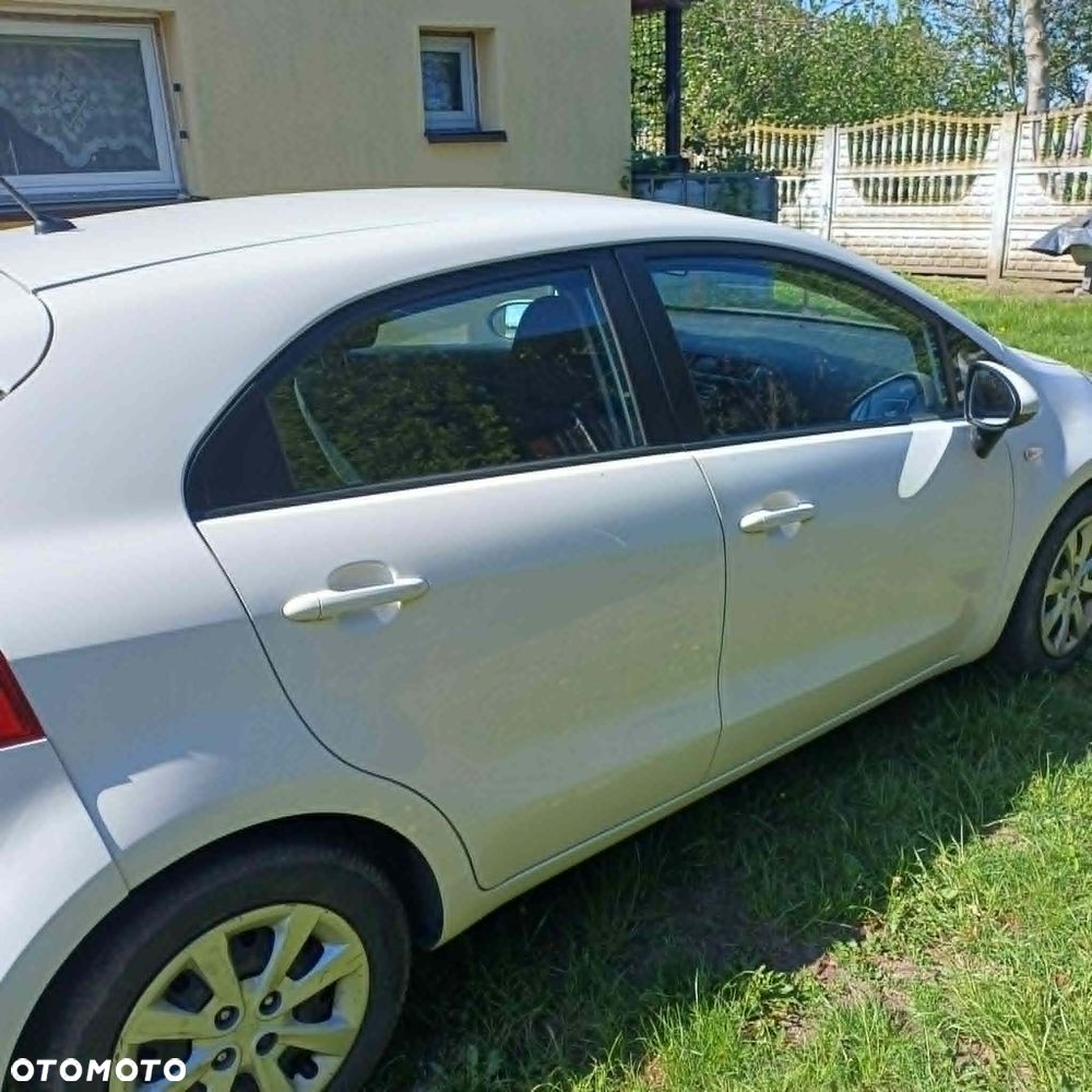 Kia Rio 1.1 crdi M - 6