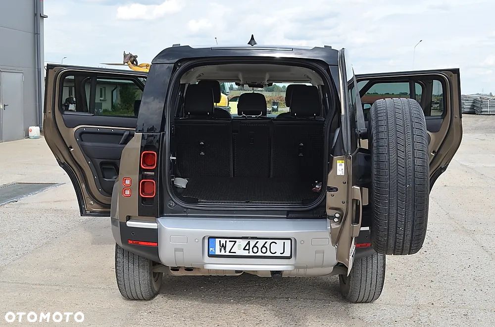 Land Rover Defender 2.0 D240 S - 26