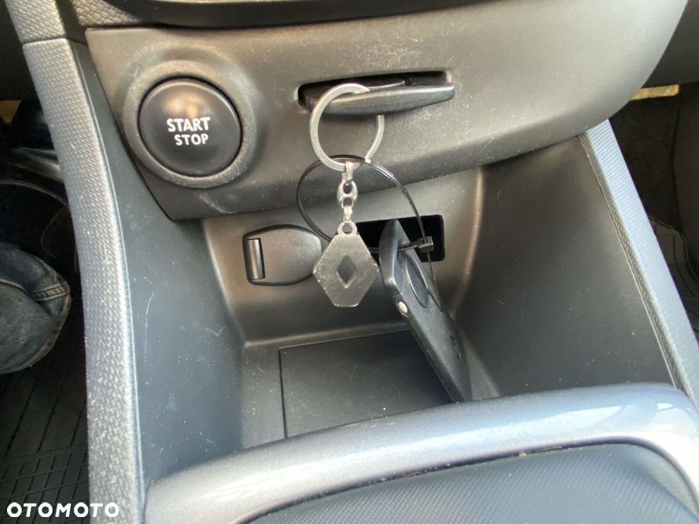 Renault Clio - 25