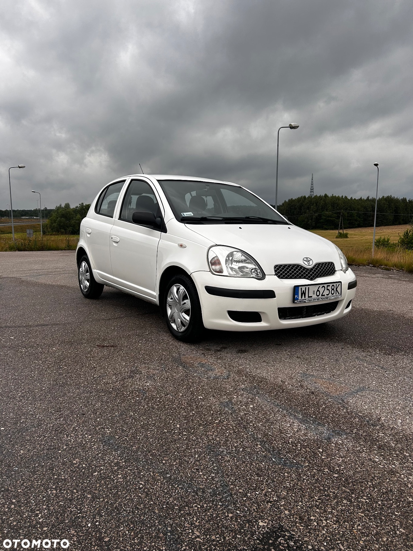 Toyota Yaris - 10