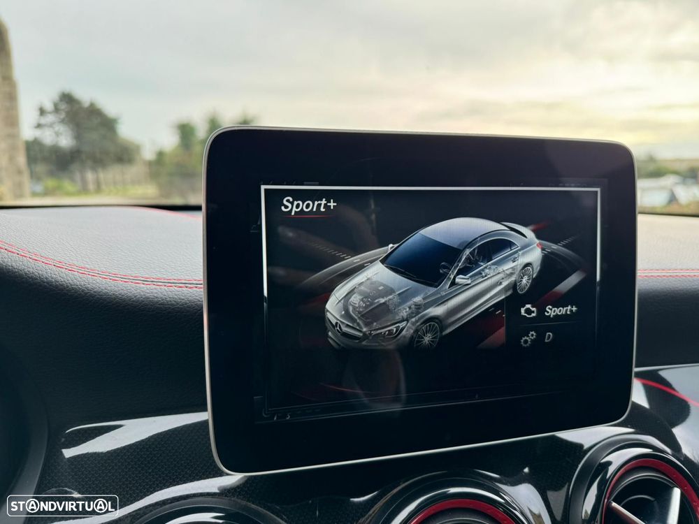 Mercedes-Benz A 45 AMG 4-Matic - 8