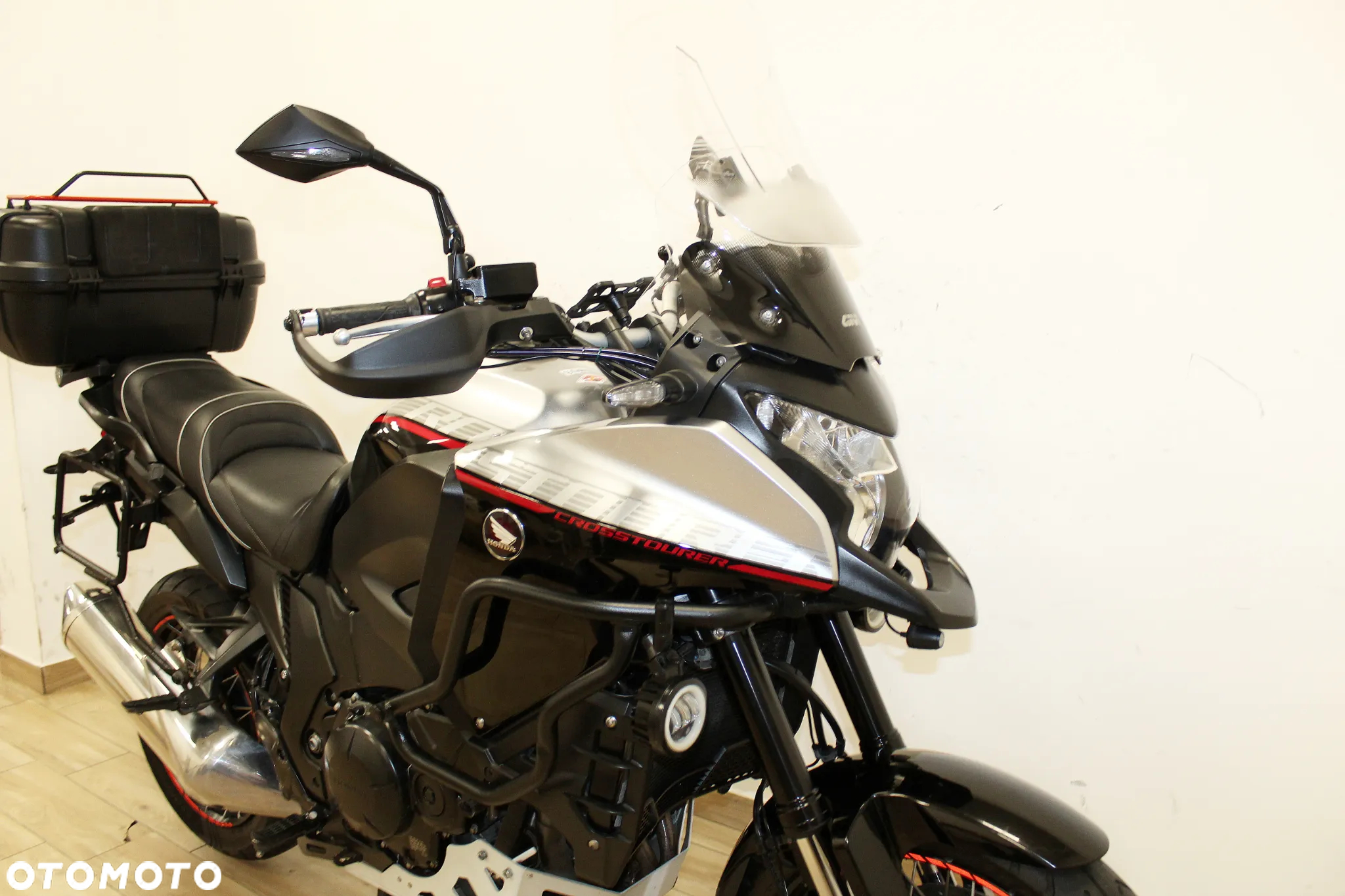 Honda VFR - 3