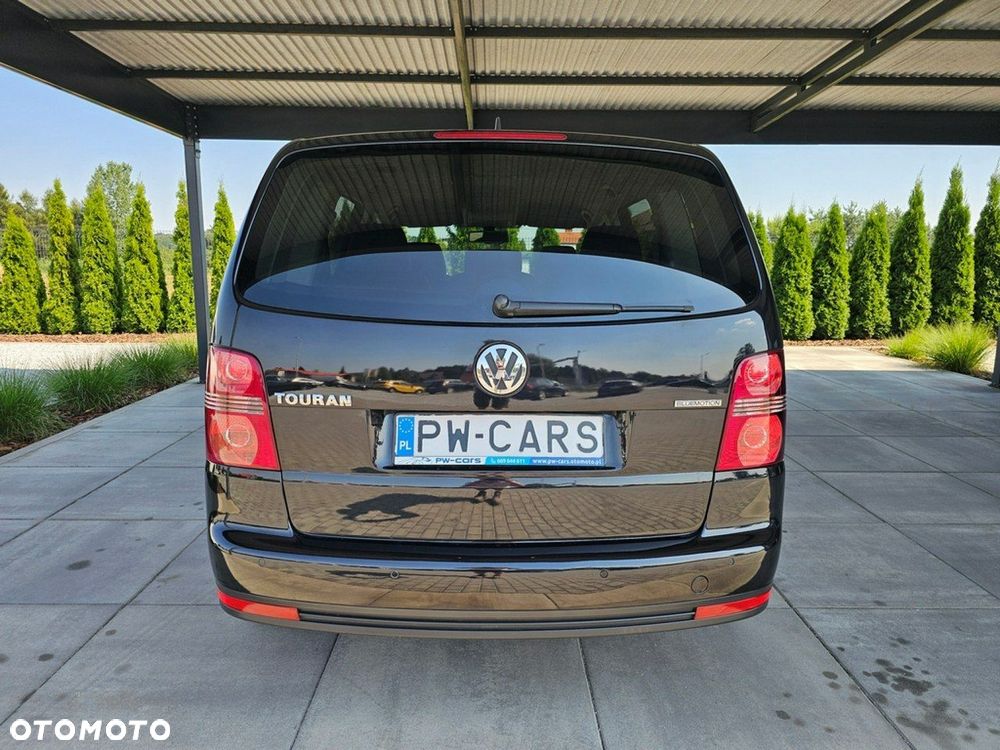 Volkswagen Touran - 8