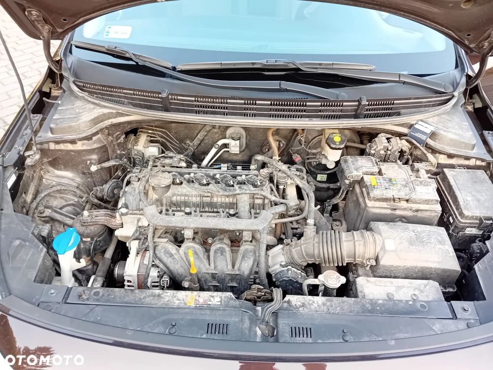 Kia Rio 1.2 L - 22
