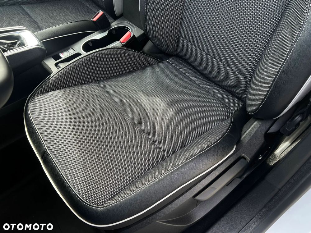 Renault Captur 1.3 TCe mHEV Intens - 12