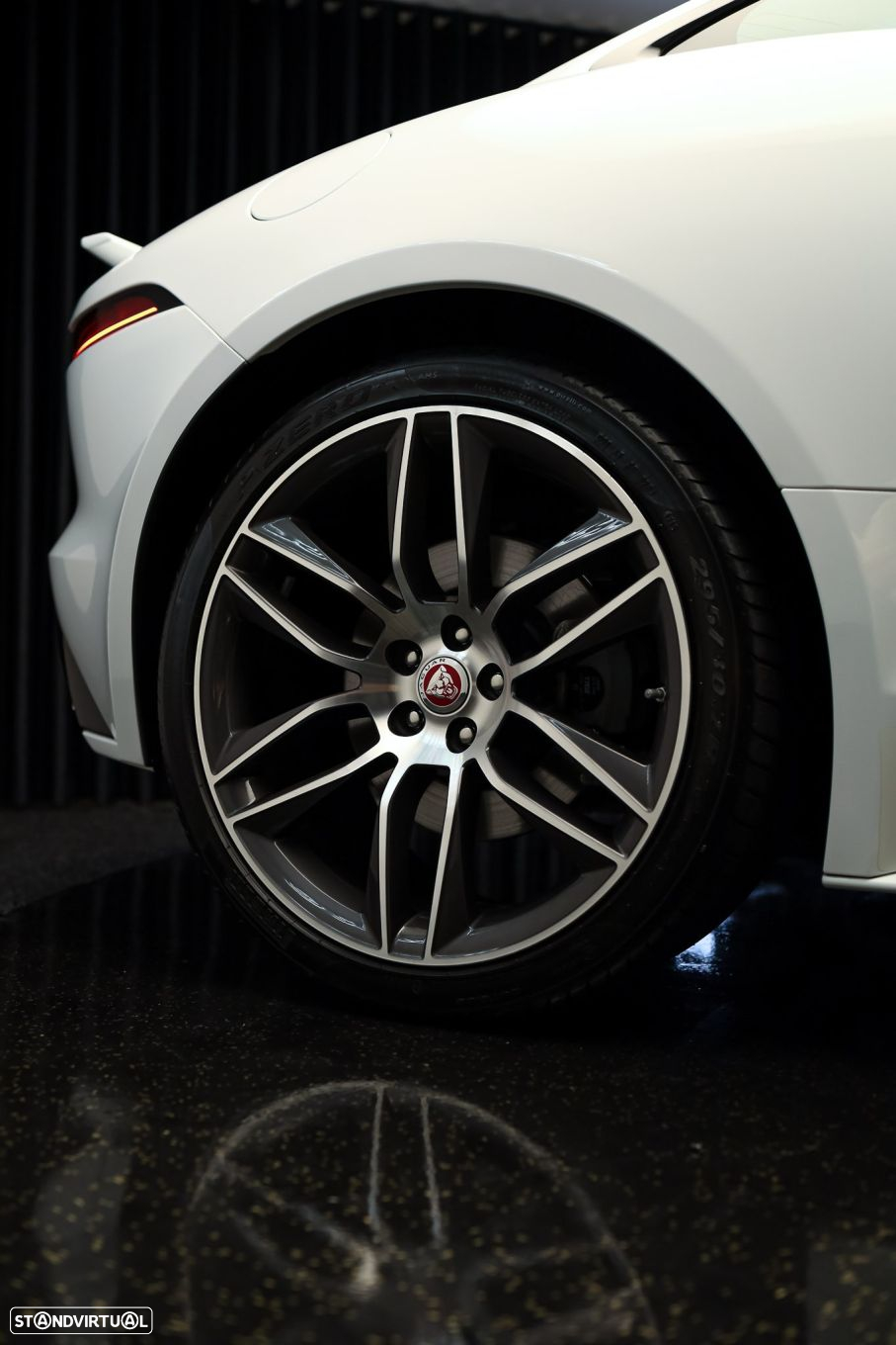 Jaguar F-Type 2.0 i4 R-Dynamic - 45
