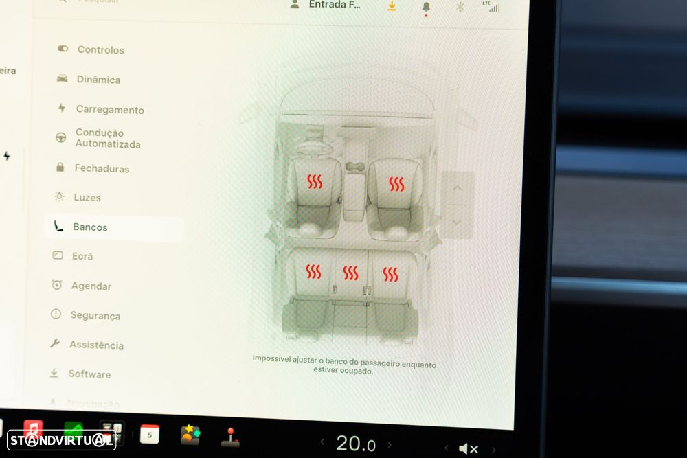 Tesla Model Y Long Range Dual Motor AWD - 14