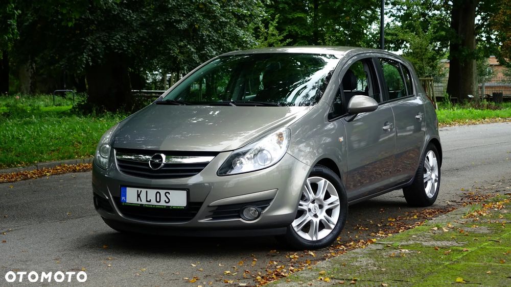 Opel Corsa 1.2 16V Cosmo - 24