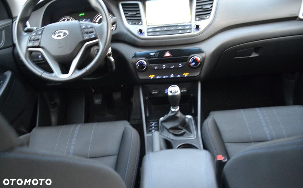 Hyundai Tucson blue 1.6 GDi 2WD Navi - 33
