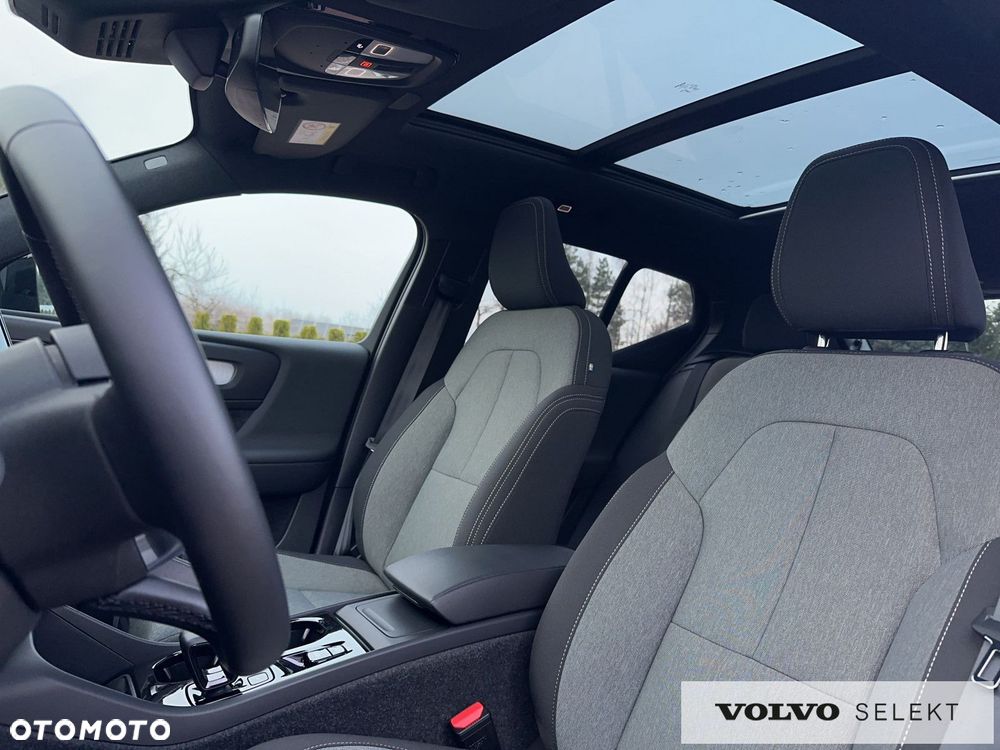 Volvo XC 40 B3 B DKG Plus Dark - 13