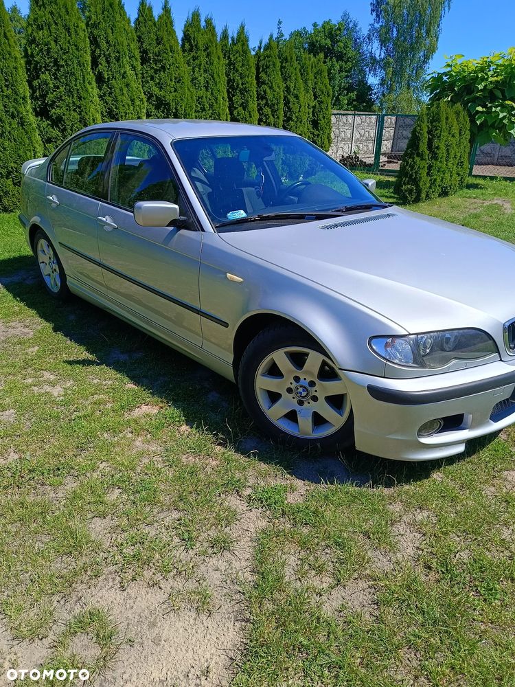 BMW Seria 3 318i - 4