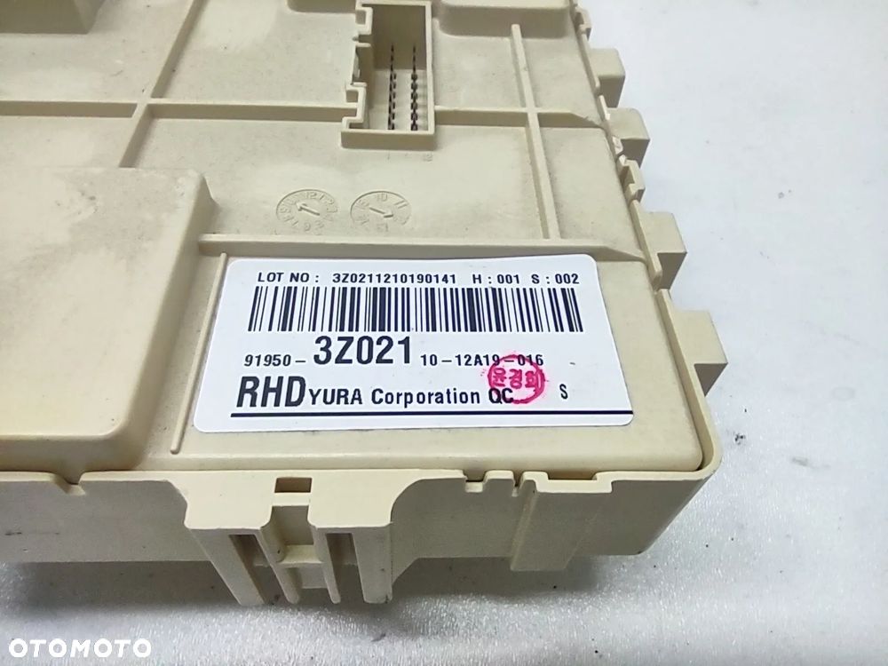 SKRZYNKA BEZPIECZNIKÓW PUSZKA BSI 91950-3Z021 EURO 5 HYUNDAI I40 LIFT 1.7 CRDI 2012r. ORYGINAŁ - 3