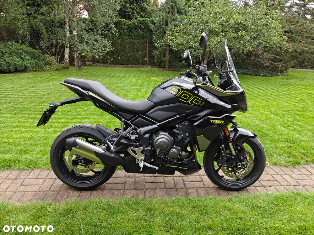 Triumph Tiger - 1