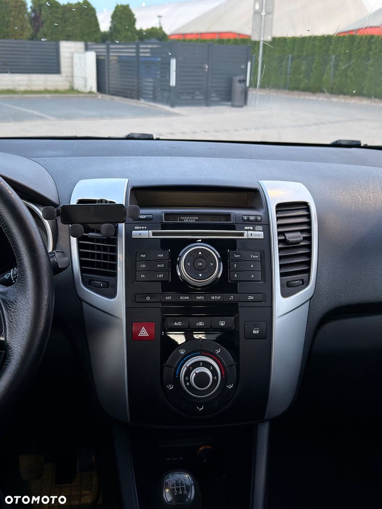 Kia Venga - 9