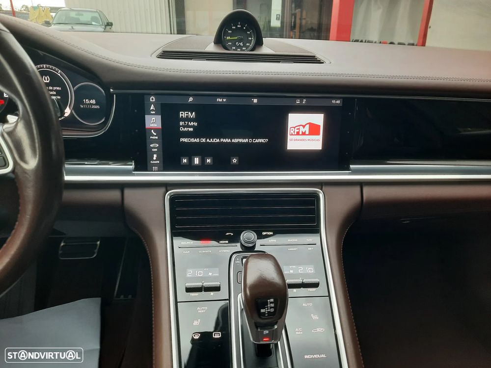 Porsche Panamera 4 E-Hybrid - 41