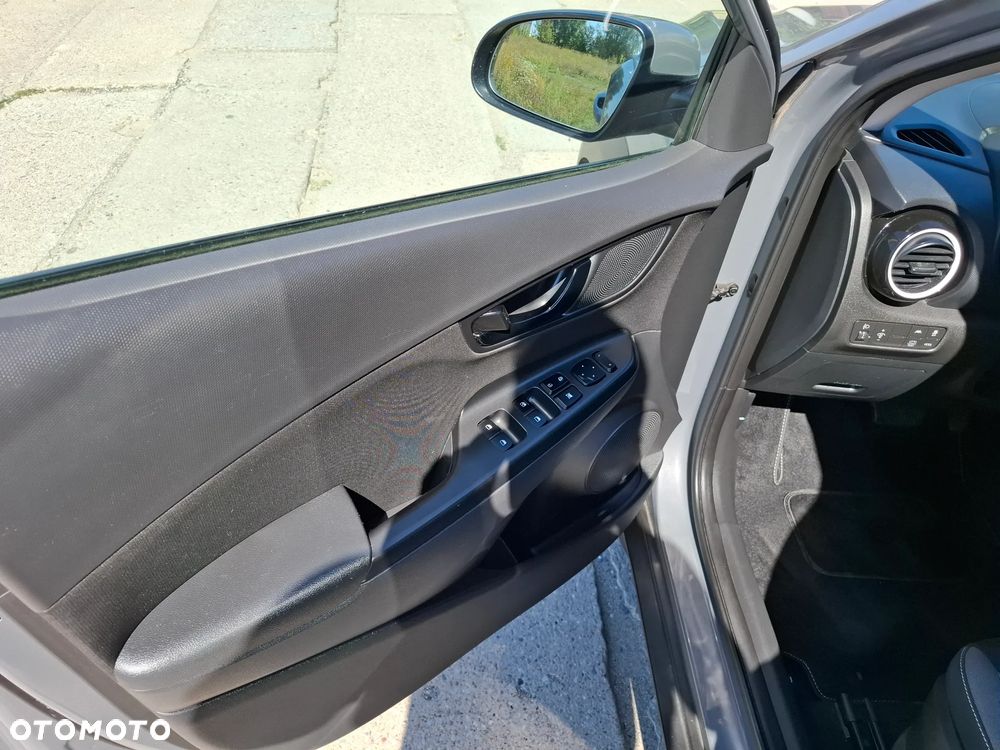 Hyundai Kona - 15