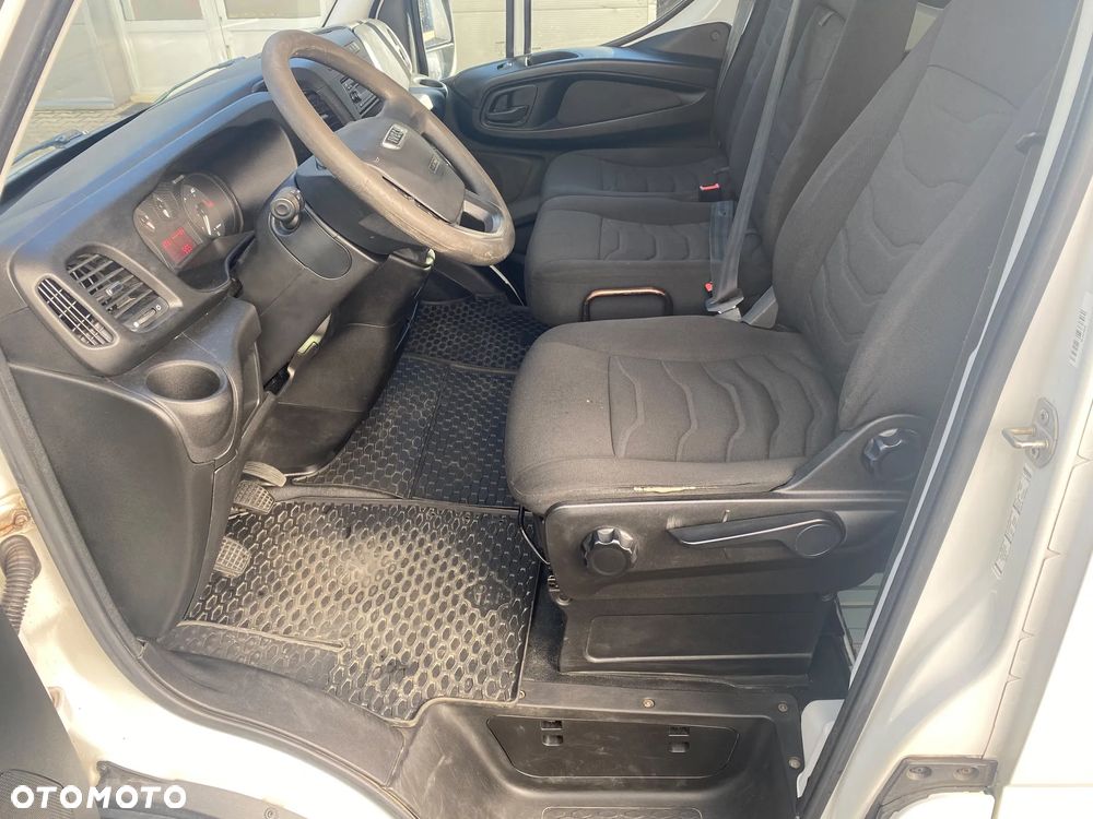 Iveco DAILY 35S15 L3H2 Brygadówka (6 os.) / Hak - 17