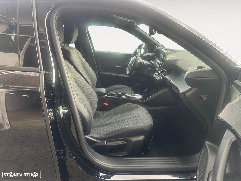 Peugeot e-2008 54 kWh Allure - 15