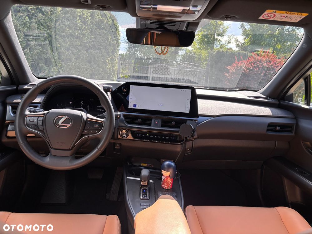Lexus UX - 11