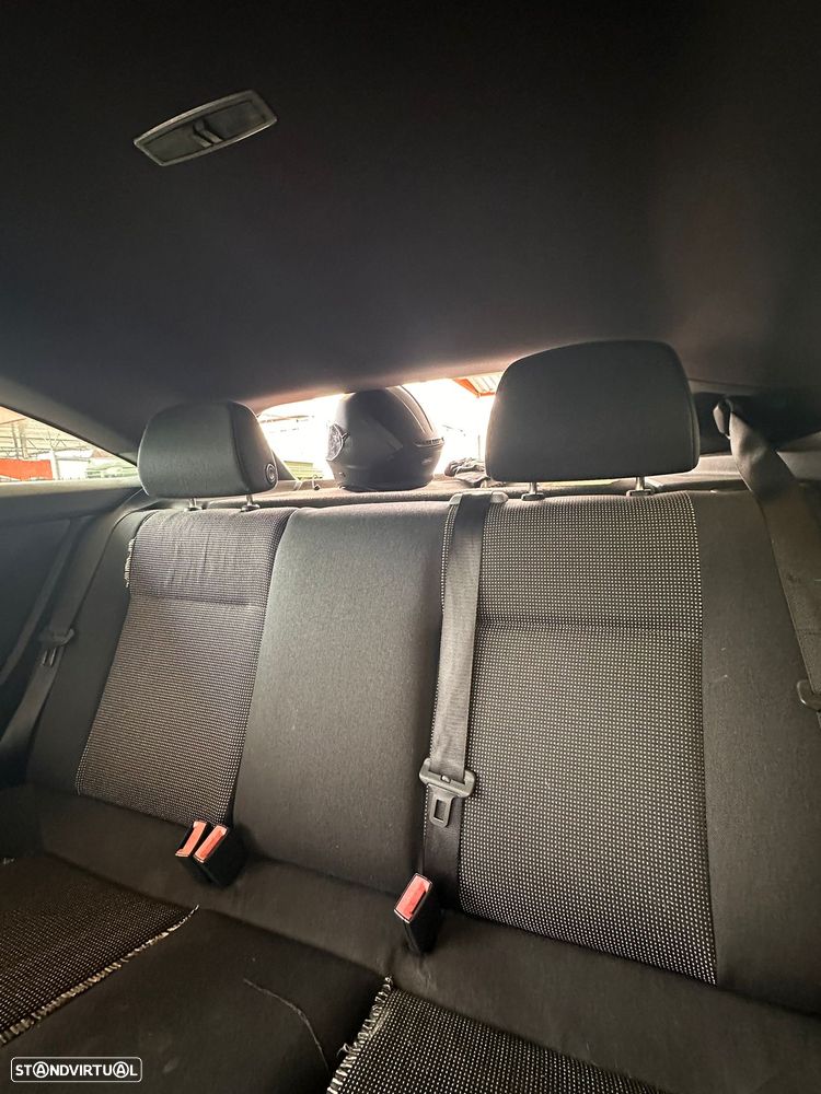 Opel Astra GTC 1.6 - 35