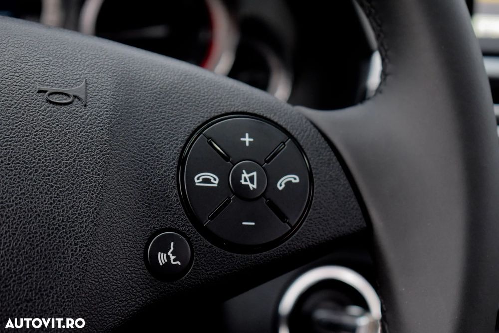 Mercedes-Benz E 220 CDI DPF BlueEFFICIENCY Automatik Avantgarde - 33