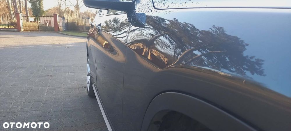 BMW X1 xDrive18d xLine - 12