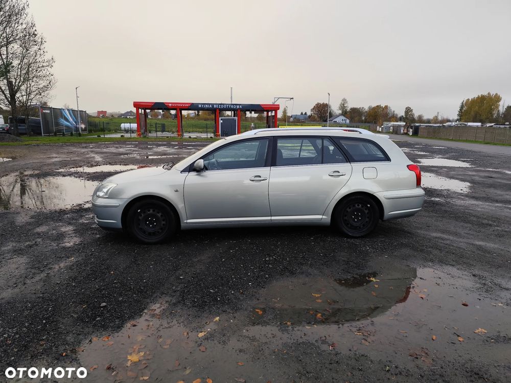 Toyota Avensis 1.8 VVT-i Combi - 5