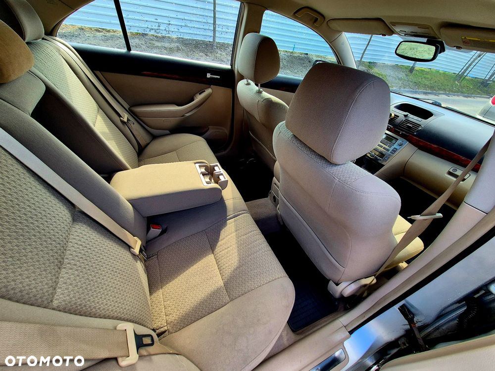 Toyota Avensis 2.0 VVT-i Prestige - 7