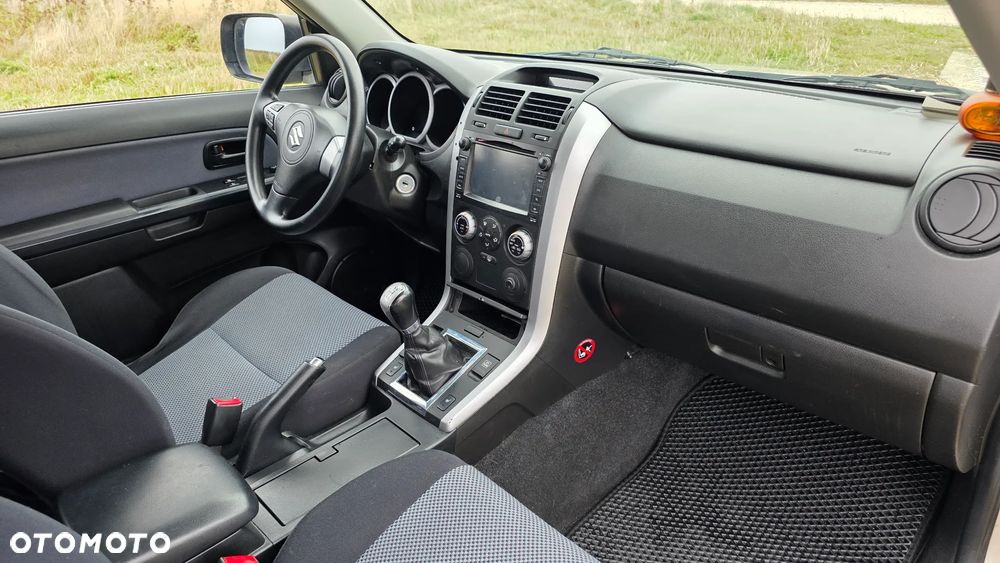 Suzuki Grand Vitara 1.6 - 7