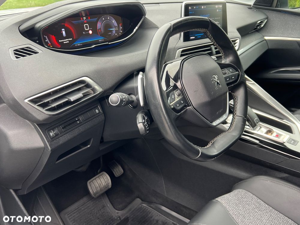 Peugeot 5008 1.5 BlueHDi Allure S&S EAT8 - 26