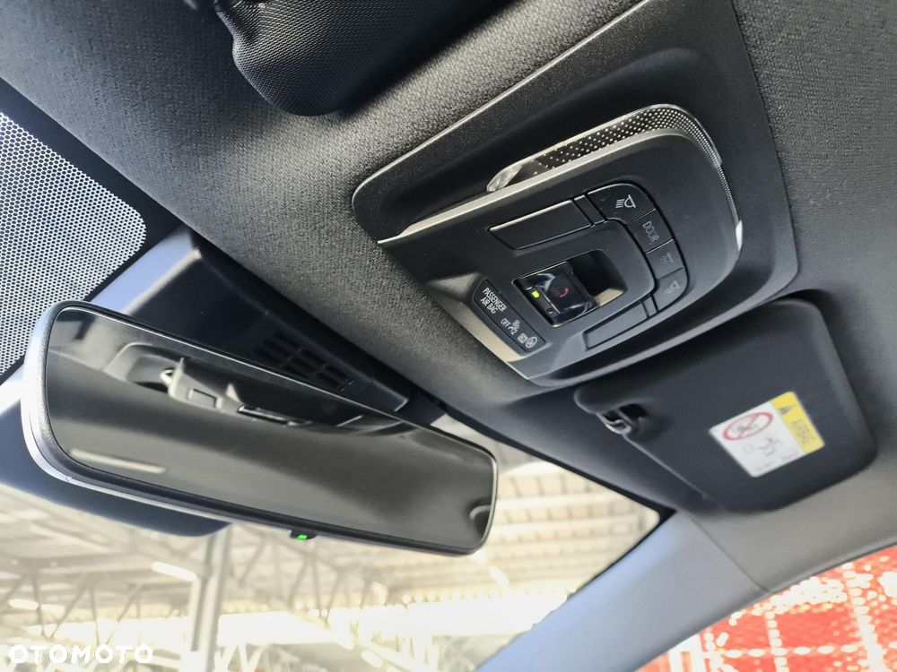 Toyota Corolla 1.8 Hybrid Comfort - 28