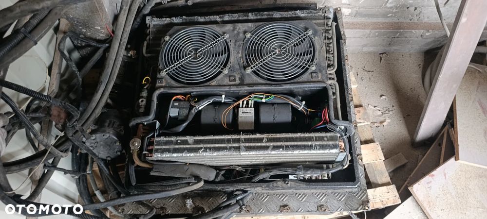 Klimatyzacja samochodowa dachowa Webasto sprężarka klimatyzacji - 1