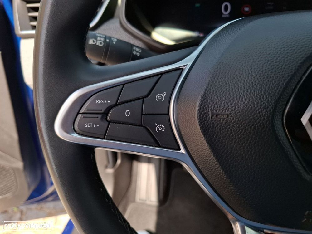 Renault Clio 1.0 TCe Techno — fotografia 16
