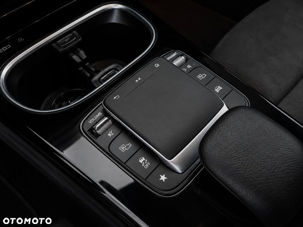 Mercedes-Benz CLA 250 4Matic 7G-DCT AMG Line - 16
