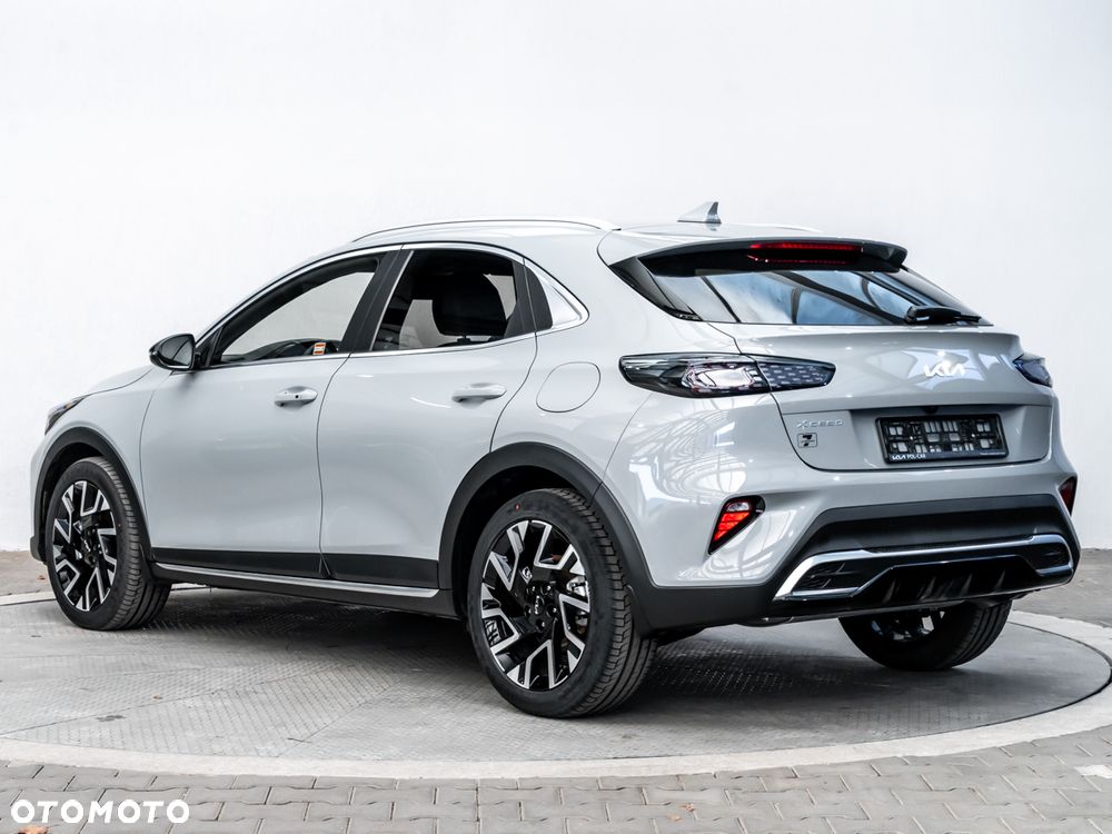 Kia XCeed 1.6 T-GDI Tribute DCT - 4